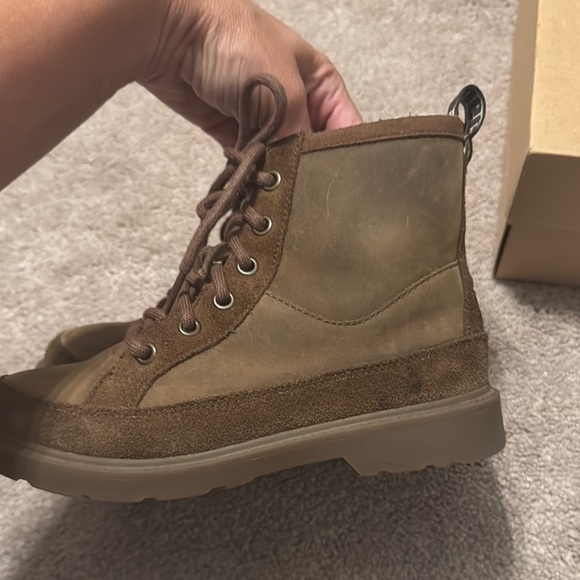 UGG Robley Boots - Picture 8 of 11